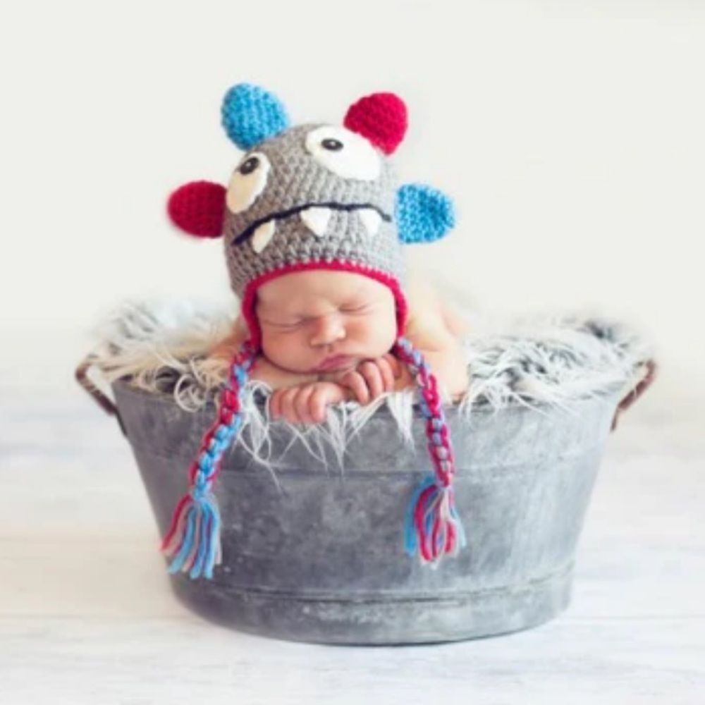 Daisy Baby Unisex Kids Beanie Hat Rowdy Monster in Gray 2-8 years NWT